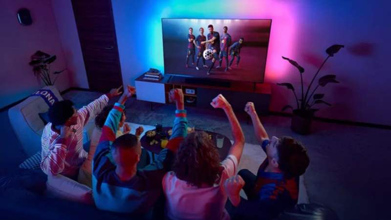 TV QLED 144 Hz et 45&nbsp;% de remise&nbsp;: c&rsquo;est la super offre du jour sur le Philips Ambilight 55PUS9000