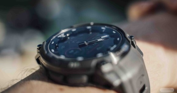 La Garmin Instinct Crossover Amoled // Source : Chloé Pertuis - Frandroid La Garmin Instinct Crossover Amoled // Source : Chloé Pertuis - Frandroid