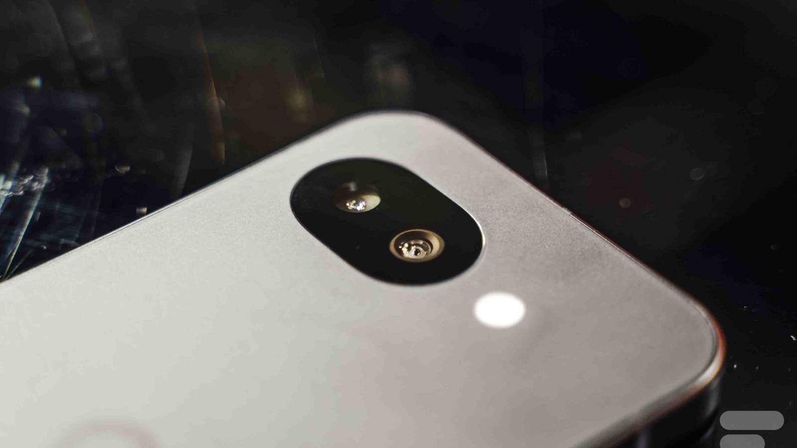 Le Google Pixel 10a vient de sortir et s’affiche déjà à prix cassé avec un casque JBL endurant offert