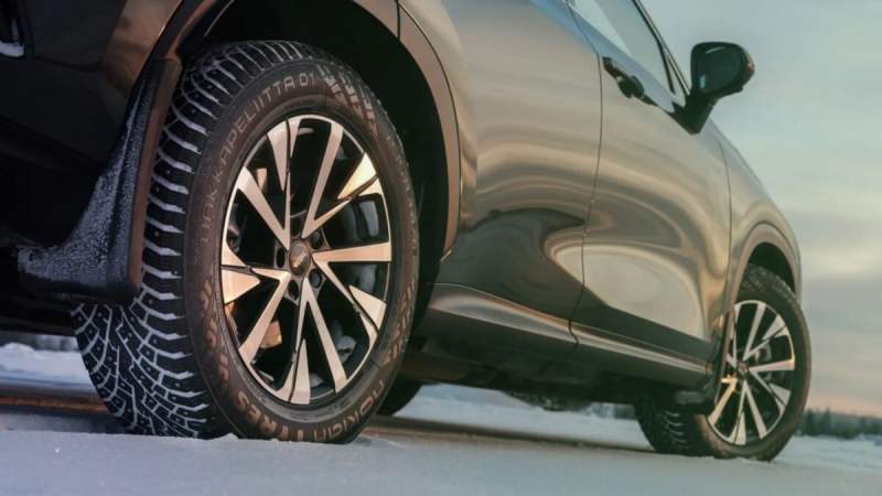 « L’une des plus grandes innovations de notre entreprise » : ce pneu hiver déploie ses clous tout seul sous 5°C