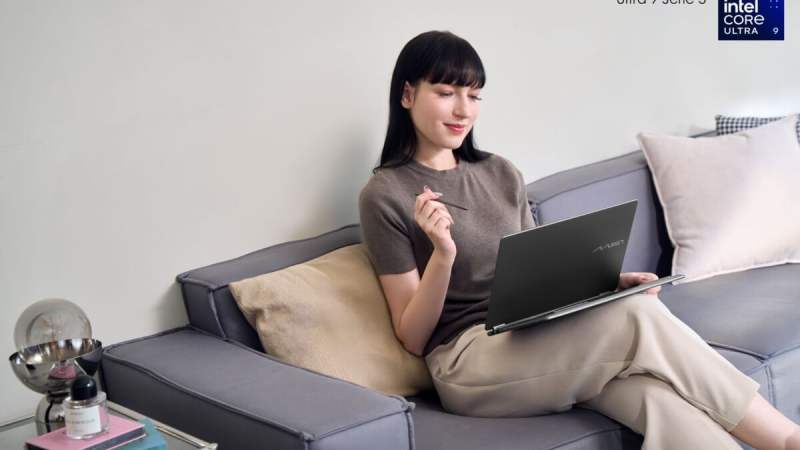 MSI Prestige 13 AI+&nbsp;: ce PC portable surpuissant fait moins de 900 grammes (et c’est une prouesse)