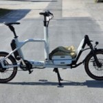 20 secondes pour régler sa longueur : on a roulé avec cet étonnant vélo cargo électrique