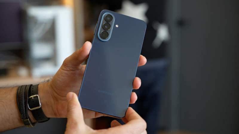 Bonne nouvelle&nbsp;: malgré son prix en hausse, le nouveau Samsung Galaxy A57 (256 Go) baisse déjà de 100&nbsp;€ chez Boulanger