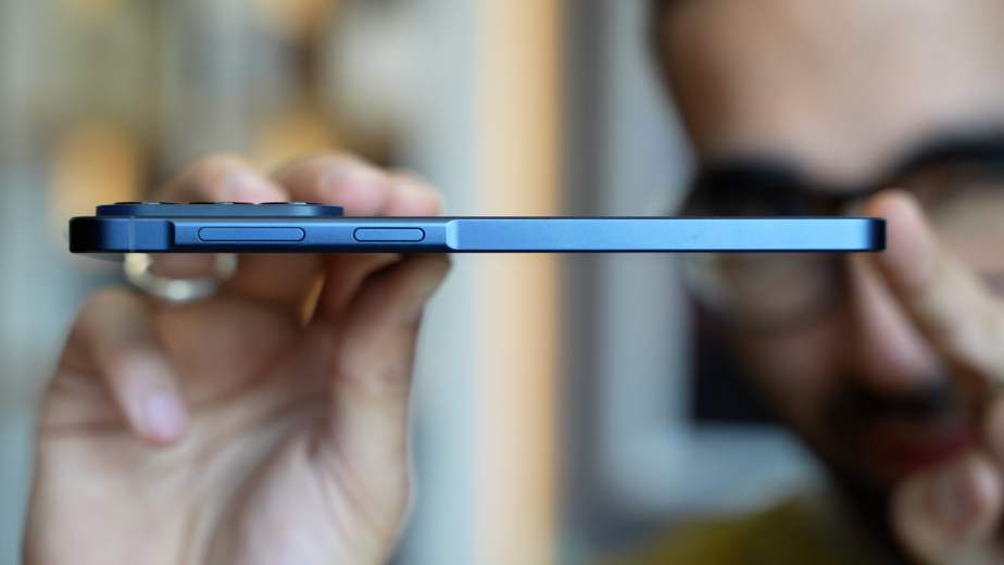 Samsung Galaxy A57 // Source : Alexis Grandgirard - Frandroid