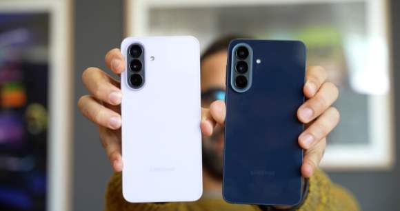 Samsung Galaxy A37 et Galaxy A57 // Source : Alexis Grandgirard - Frandroid