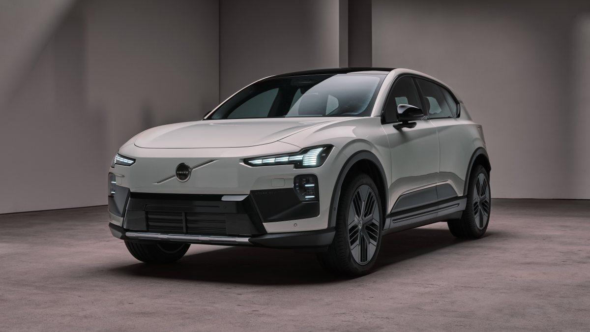 Volvo EX60 Cross Country : le SUV électrique d’aventure voit ses prix en France