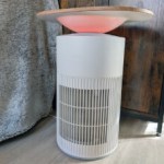 Cette table purifie l&rsquo;air et recharge votre smartphone : j&rsquo;ai testé la SwitchBot Air Purifier Table