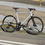 14 kg et USB-C : on a roulé avec l&rsquo;Ampler Curt, un vélo électrique qui se recharge avec le câble de votre smartphone