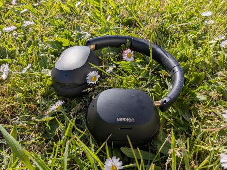 Le plastique prend beaucoup les traces de doigts