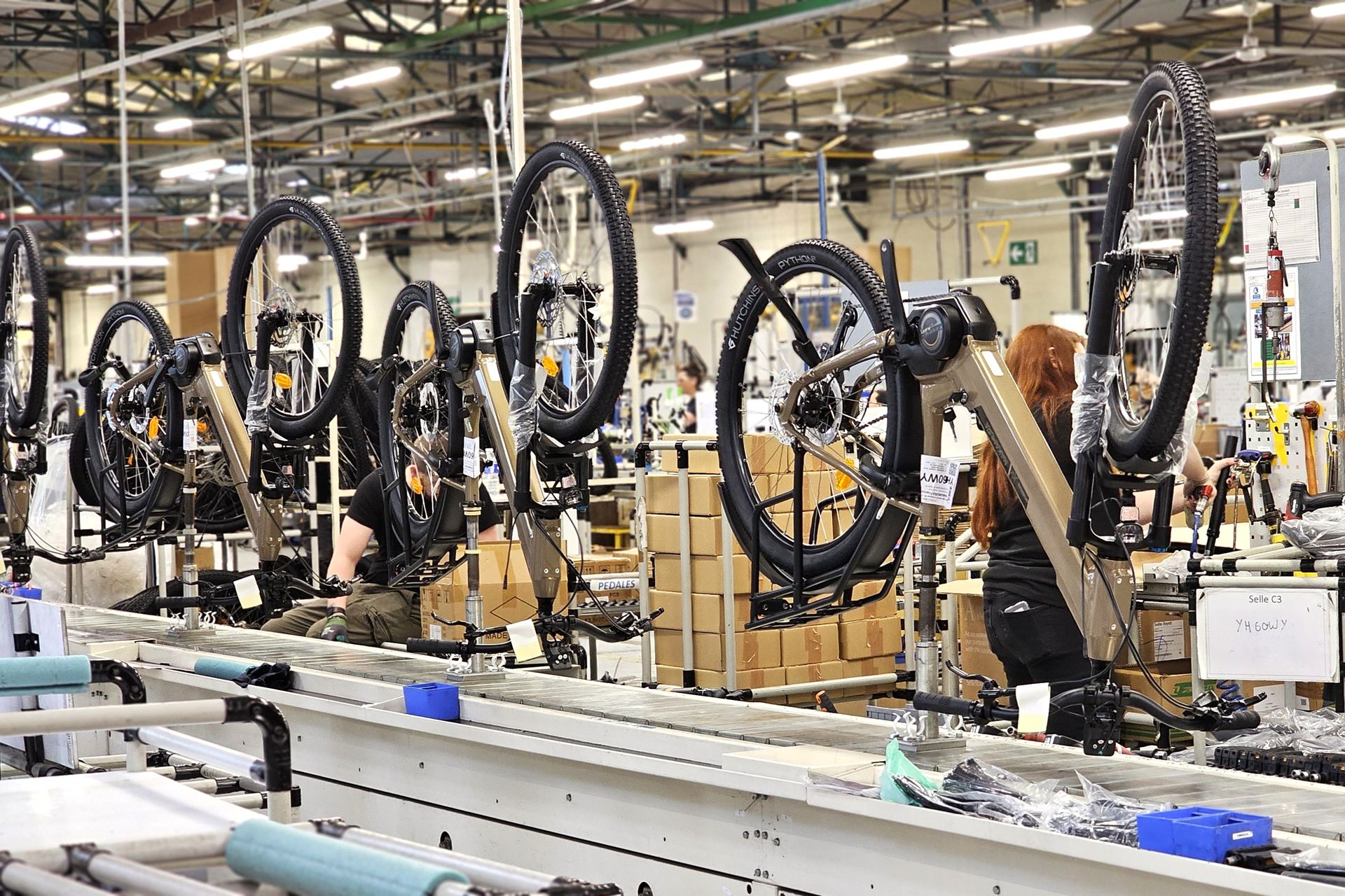 Usine MFC v&eacute;los Intersport entrep&ocirc;t 1