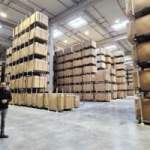 On a visité la plus grande usine vélo de France : 100 000 vélos dans un entrepôt XXL et Intersport aux commandes