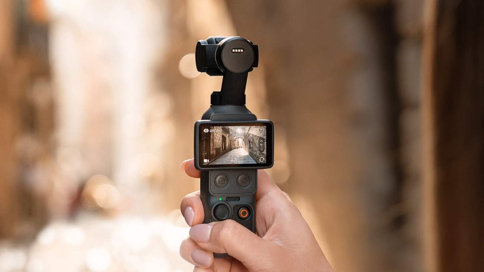 DJI révolutionne (encore) le vlog : tout savoir sur la nouvelle Osmo Pocket 4