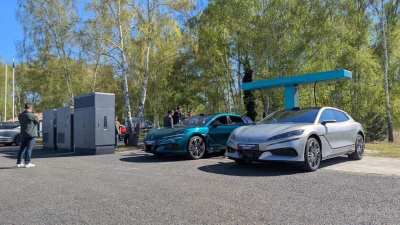 Des batteries qui montent à 70°C : pourquoi la technologie révolutionnaire de BYD fait peur (à tort)