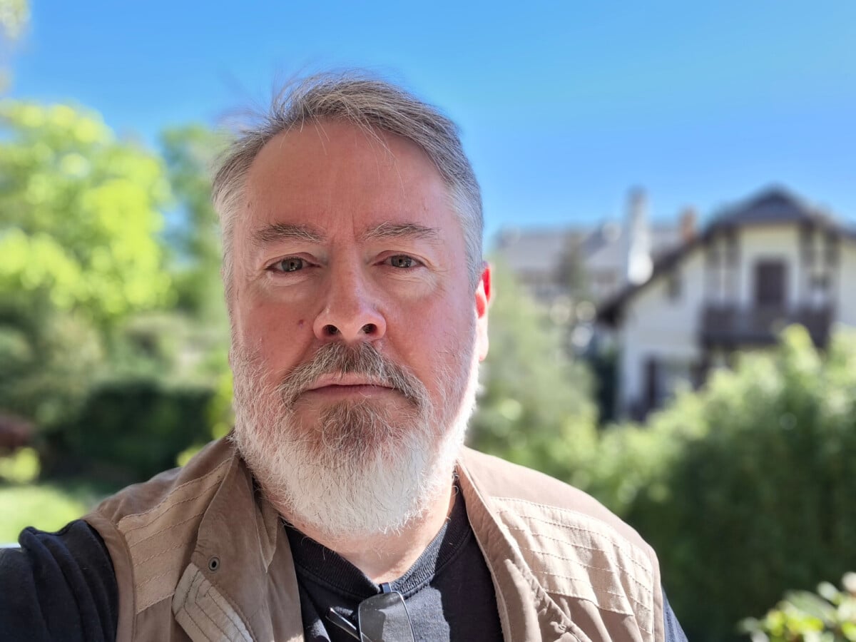 Galaxy A57 - Selfie Portrait Galaxy A57 - Selfie Portrait