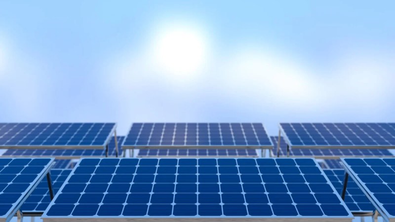 « Des attaques menées à distance avec des drones » : le scénario catastrophe des panneaux solaires qui alerte les chercheurs