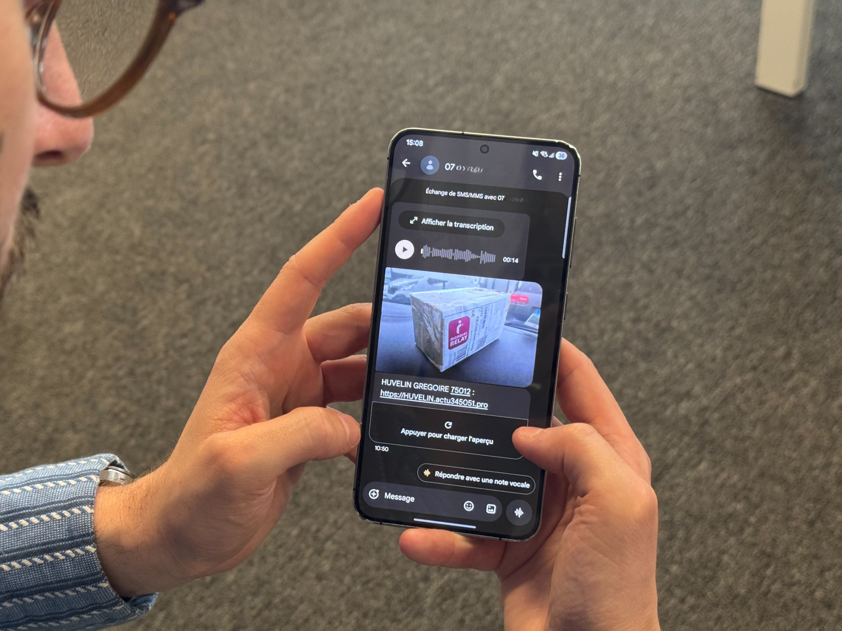 On a essayé de m&rsquo;arnaquer avec une photo IA et un vocal envoyés par SMS : attention à cette nouvelle mode très piégeuse
