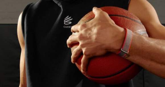 Le bracelet porté par Stephen Curry // Source : Stephen Curry