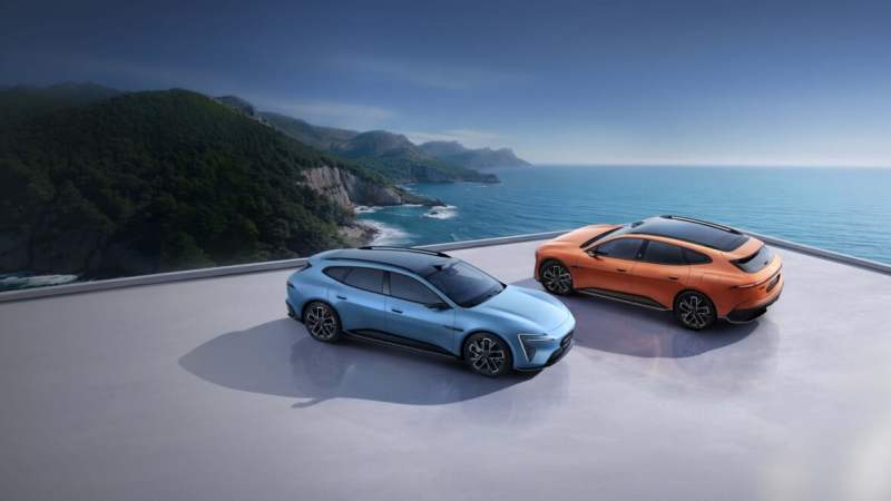 Trois écrans géants signés Huawei et 955 chevaux&nbsp;: voici l’Avatr 06T, un immense break de chasse vendu au prix d’une citadine électrique