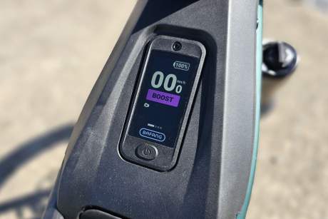 Vélo électrique longtail Brekr L250 écran