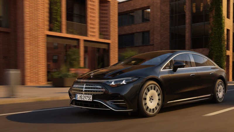 Plus de 925 km d’autonomie : Mercedes assomme la concurrence avec sa nouvelle EQS électrique