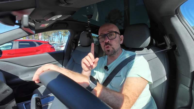 “C’est terminé, ça charge” : Xpeng règle enfin son plus gros problème sur les Superchargeurs Tesla (mais il y a un hic)