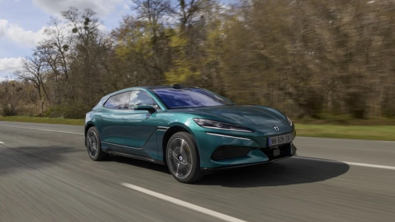Denza Z9GT : la concurrente de Porsche signée BYD montre quelques faiblesses à très haute vitesse