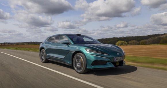 Denza Z9GT // Source : Denza