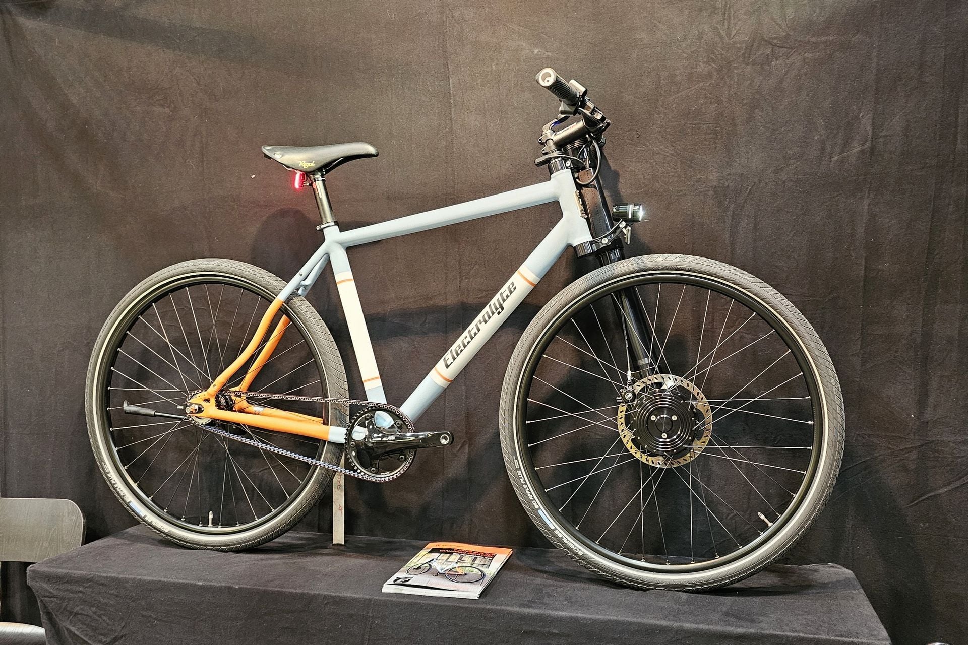 Bicicleta elétrica eletrólito S4E Bicicleta elétrica Strassenfeger