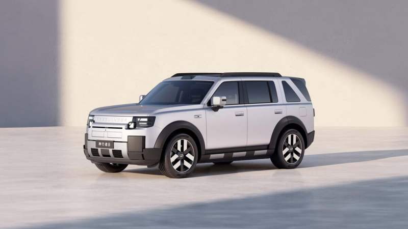 Ce mythique 4×4 anglais est de retour… sous la forme d’une voiture électrique chinoise&nbsp;: voici le nouveau Freelander 8
