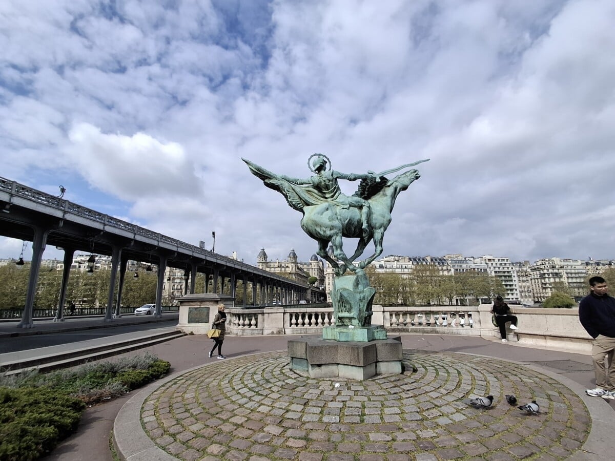 Ultra grand-angle Ultra grand-angle