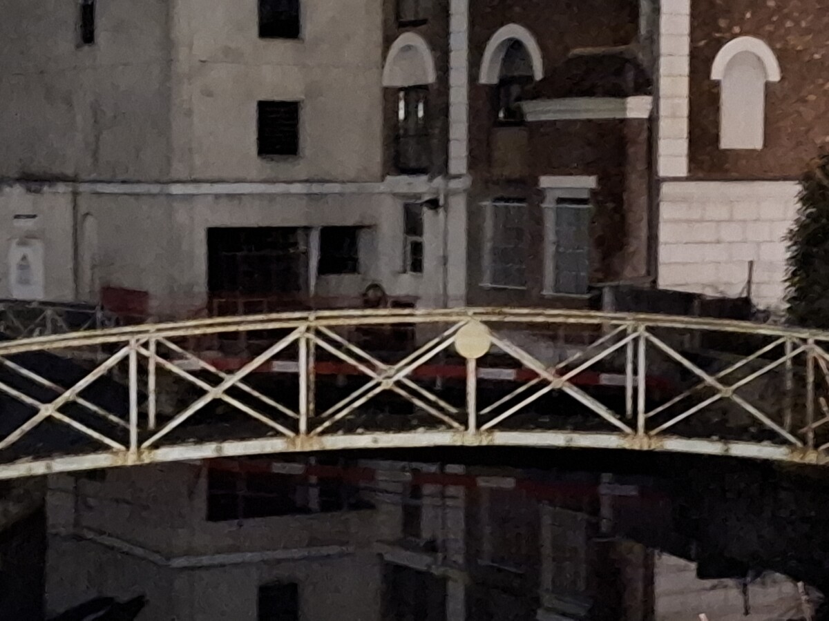 Zoom x4 de nuit Zoom x4 de nuit