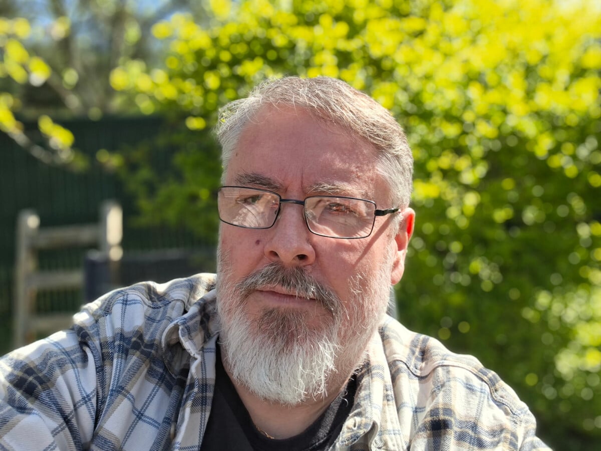 Galaxy A57 - Selfie Portrait Galaxy A57 - Selfie Portrait