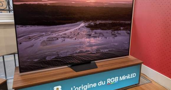 Hisense 65UR9S // Source : Sylvain Pichot - Frandroid