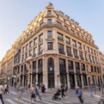 2 417 mètres carrés, 6 étages, immeuble fin XIXe… Revolut dévoile son nouveau siège parisien dans le quartier de la Bourse