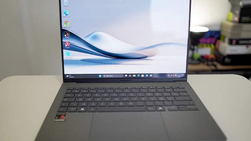 Asus Zenbook A14&nbsp;: ce laptop OLED à l&rsquo;autonomie record est à prix cassé chez Darty