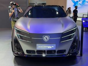 Peugeot Concept 8 // Source : Vincent Sergère - Frandroid