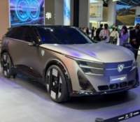 Peugeot Concept 8 // Source : Vincent Sergère - Frandroid