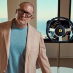 « Un grand écran tactile ne fonctionne pas dans une voiture », le créateur de l&rsquo;iPhone a planché sur l&rsquo;habitacle de la première Ferrari électrique