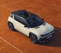 Renault 4 E-Tech Roland-Garros // Source : Renault