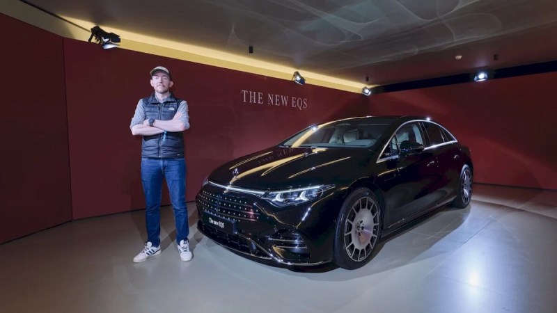 Je suis monté à bord de la nouvelle Mercedes-Benz EQS : 925 km d’autonomie et un grand coup de pression face à la concurrence chinoise