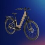 Intersport retire 300 € à son VTC électrique ultra-polyvalent, aussi bien à l&rsquo;aise en ville qu&rsquo;en forêt