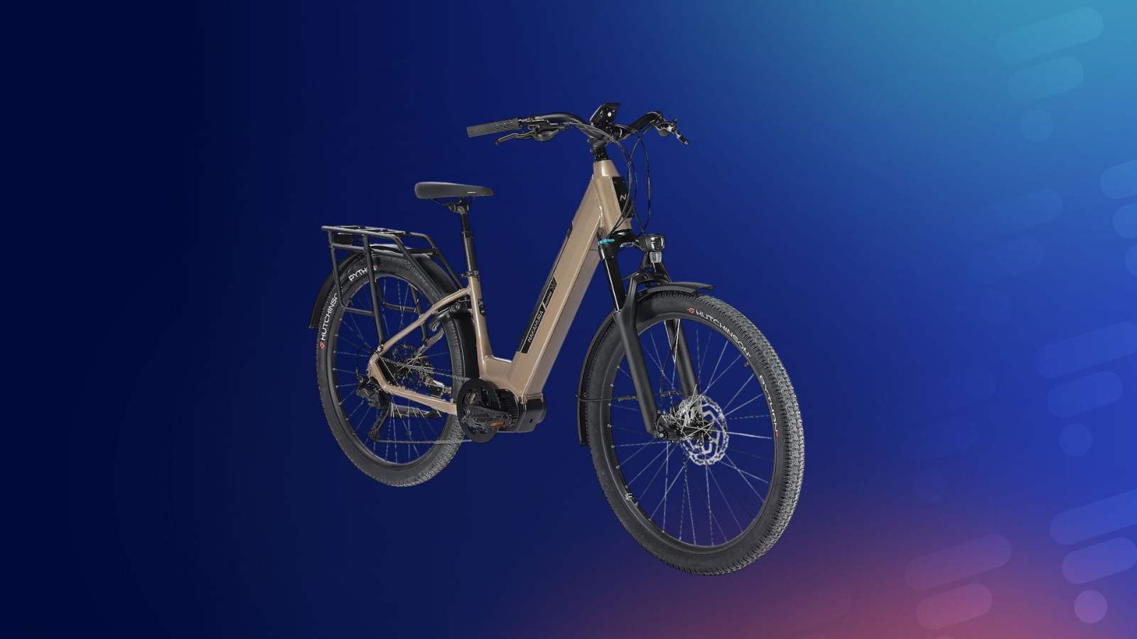 Intersport retire 300 € à son VTC électrique ultra-polyvalent, aussi bien à l’aise en ville qu’en forêt