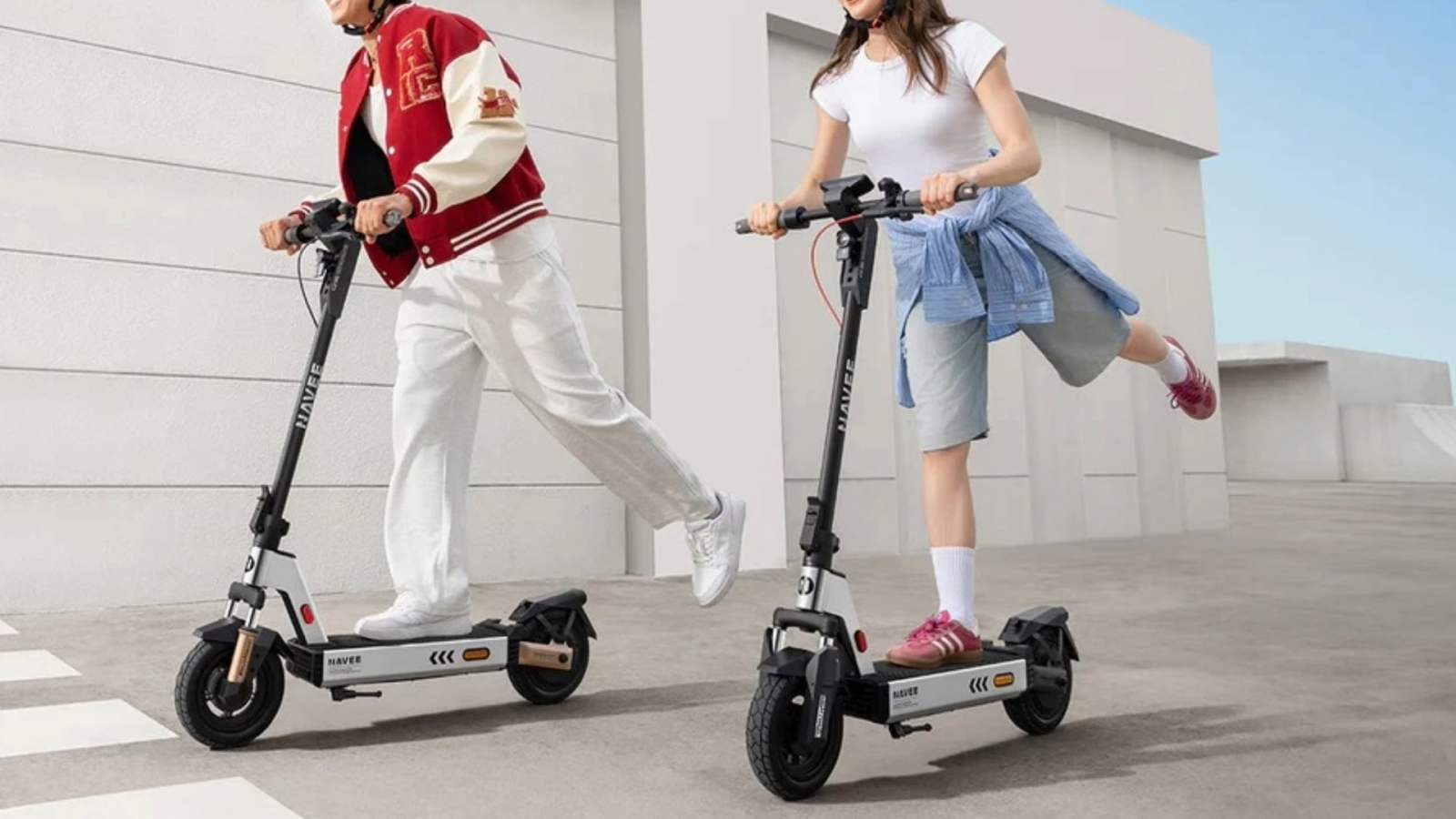 Avec son look cyberpunk et son prix en baisse de 120 €, cette trottinette électrique avec 55 km d’autonomie intrigue et séduit