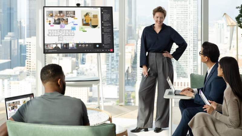 RIP pour le Surface Hub ? Microsoft débrancherait sa tablette géante collaborative