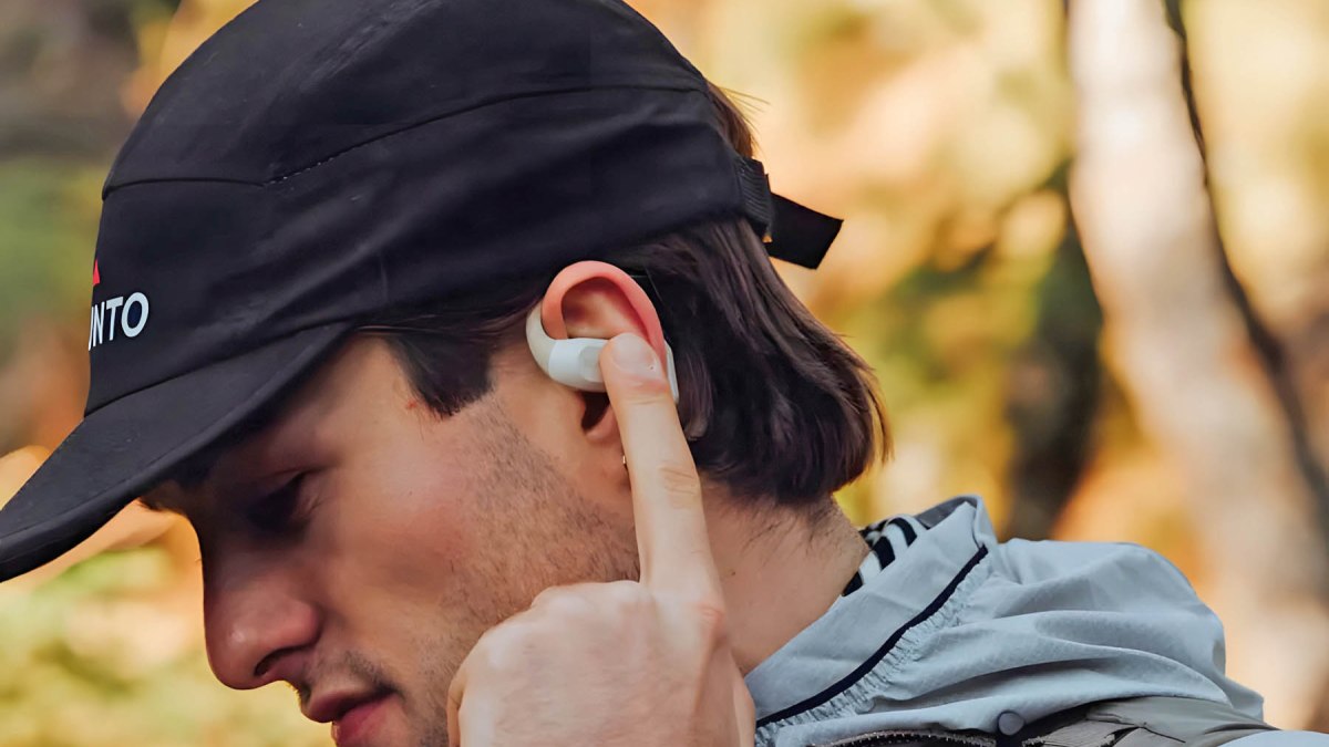 Image Suunto Spark : la marque finlandaise abandonne la conduction osseuse avec ses premiers écouteurs open-ear