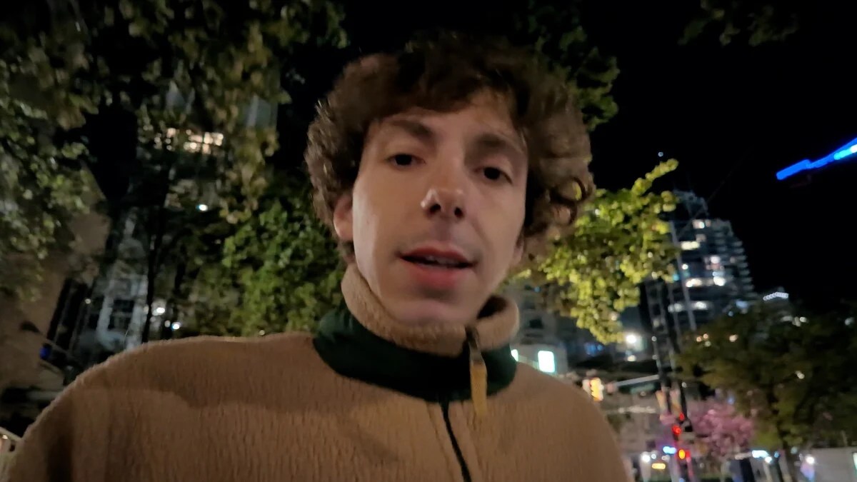 Sans lumière d'appoint Sans lumière d'appoint