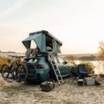 Cette nouvelle tente de toit Thule Widesky transforme votre voiture en véritable salon