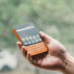 Nostalgique du Blackberry ? Ce smartphone hybride pourrait vous faire craquer