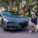 J’ai essayé la XPeng P7+ : la voiture électrique chinoise qui se recharge deux fois plus rapidement qu’une Tesla Model 3