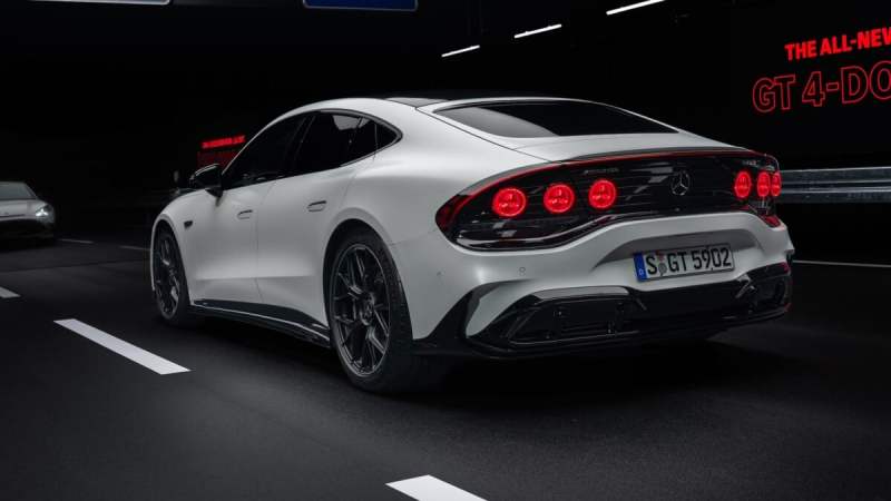 Recharge en 11 minutes&nbsp;: le détail qui fâche sur la nouvelle Mercedes-AMG GT électrique